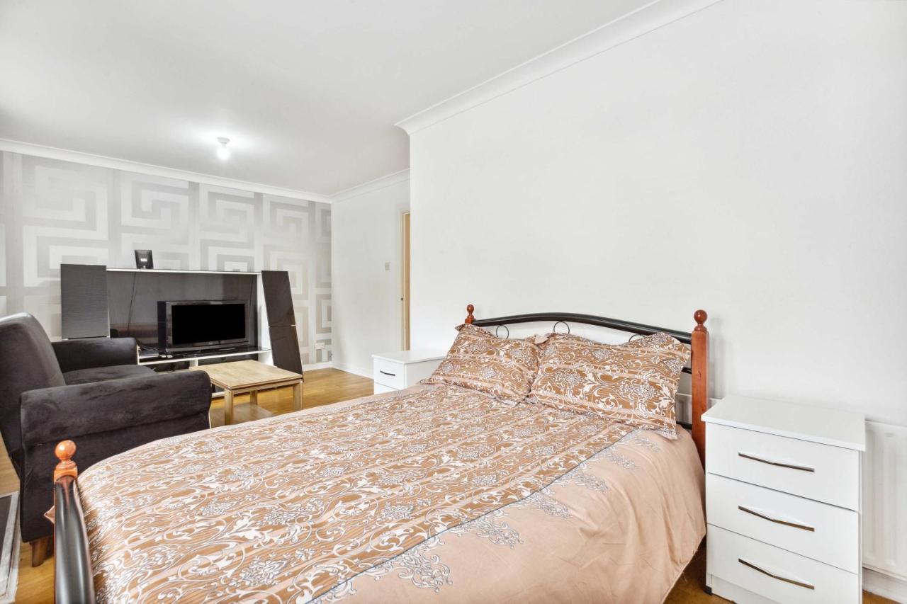 Cozy Stay Apartment ลอนดอน ภายนอก รูปภาพ